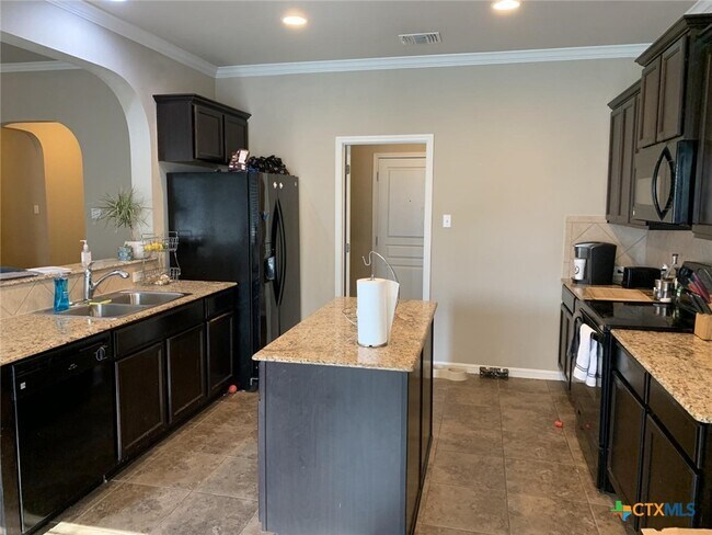 Foto del edificio - 5829 Worthing Dr