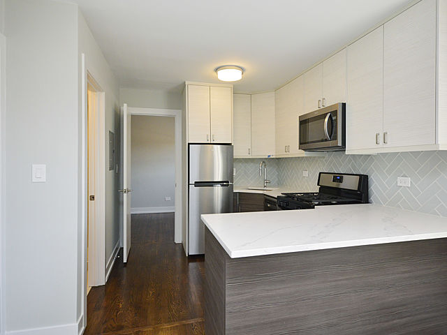 Foto del edificio - One Bed Apartment in the heart of Edgewater