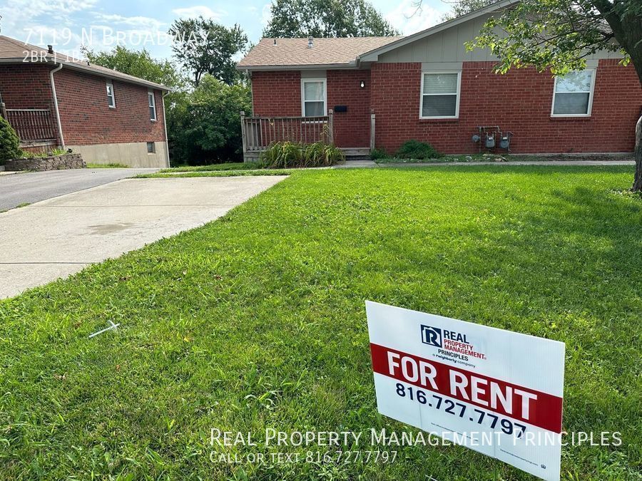 Foto principal - Spacious, updated, 2 Bedroom, 1 Bathroom T...