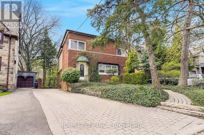 Building Photo - 6 Nesbitt Dr