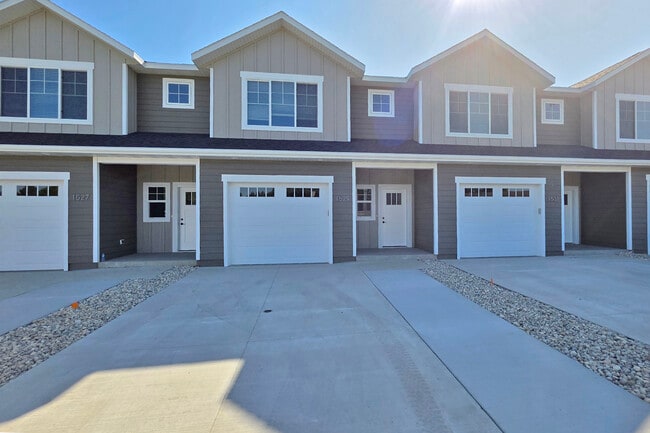 Foto del edificio - Cloverfield Townhomes