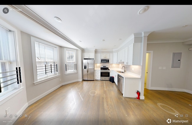 Building Photo - 79 Linden St