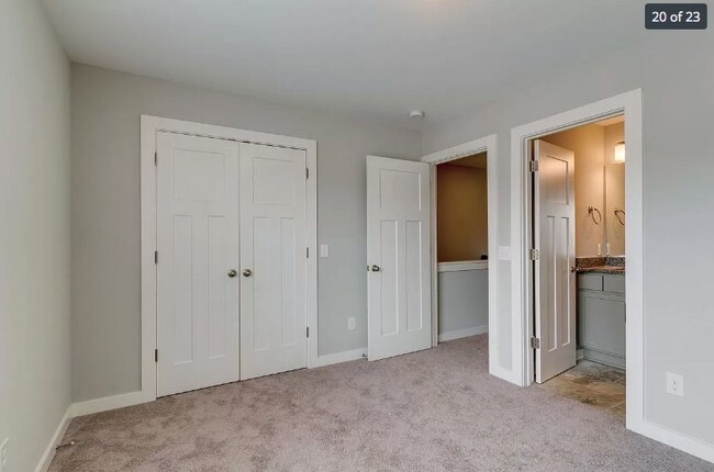 Guest room - 2343 Patrick Ave