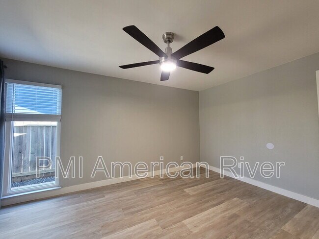 Foto del edificio - 9275 Defiance Cir