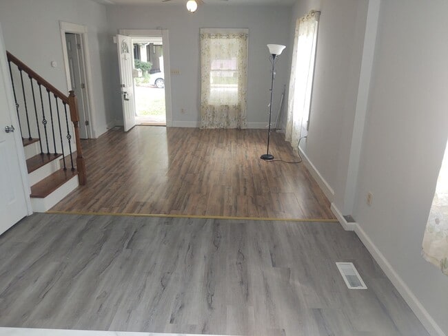 Photo - 2138 Garfield Dr. House
