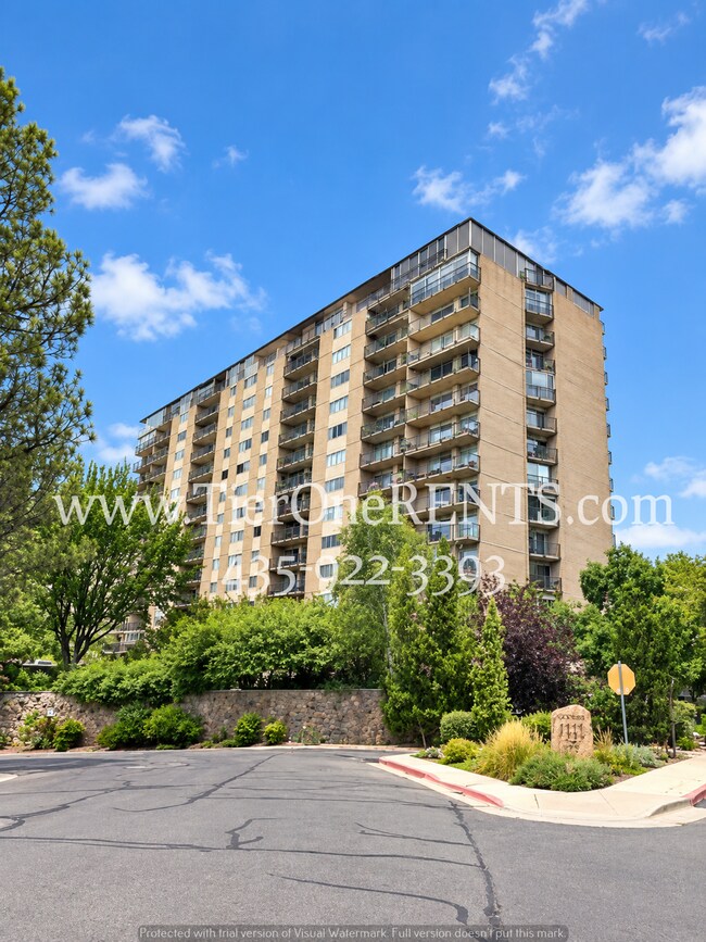 Building Photo - This property offers a NO DEPOSIT option available for qualified renters