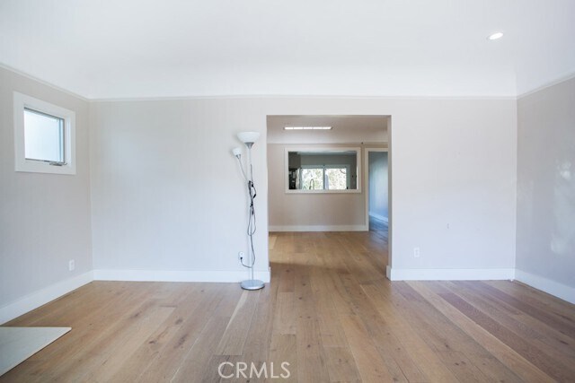 Foto del edificio - 2038 Thayer Ave