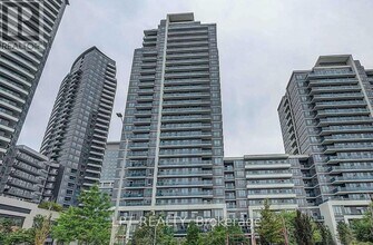 Building Photo - 7165 Yonge St