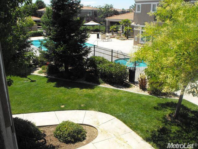 Primary Photo - 4200 E Commerce Way