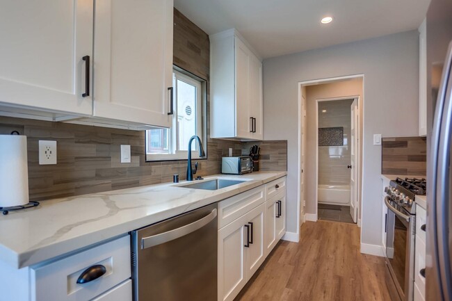 Foto del edificio - 810 Island Ct