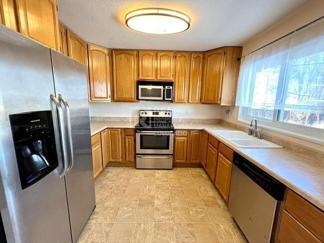 Building Photo - 508 Acoma Dr