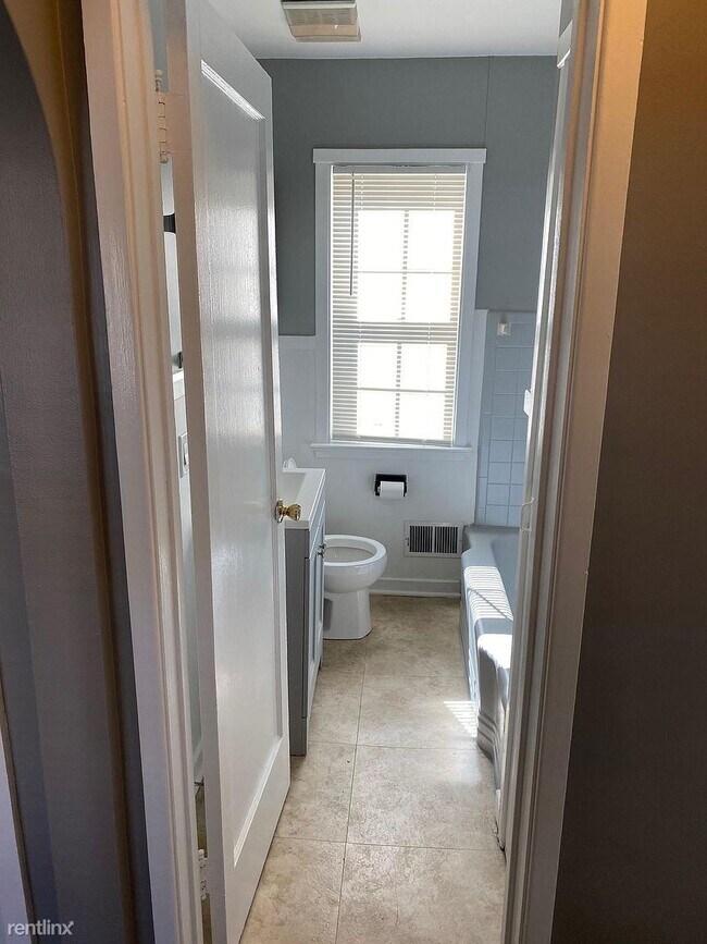 Foto del edificio - 3 br, 2 bath House - 85 Brighton Park