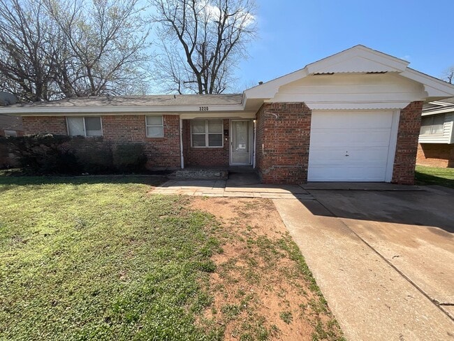 3 bed, 1.5 bath, 1 car garage - 3 bed, 1.5 bath, 1 car garage House