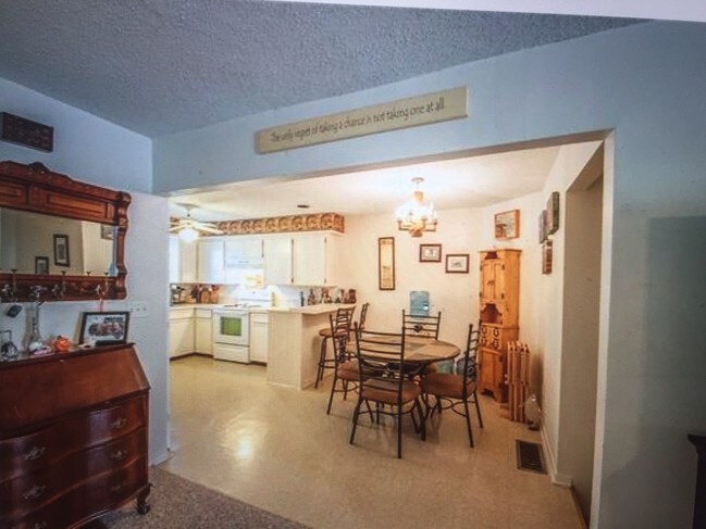 Building Photo - 4011 Apache Cir