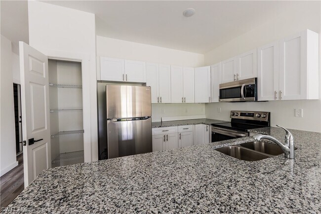 Foto del edificio - 4533-4535-4535 19th St SW