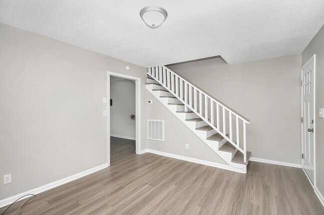Foto del edificio - 311 N Long St