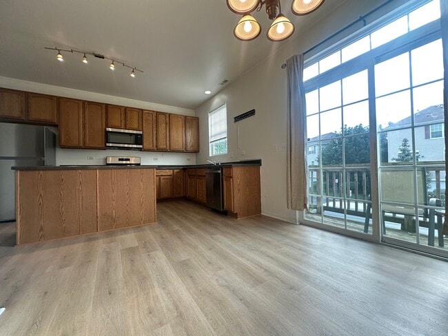 Building Photo - 228 S Alder Creek Dr