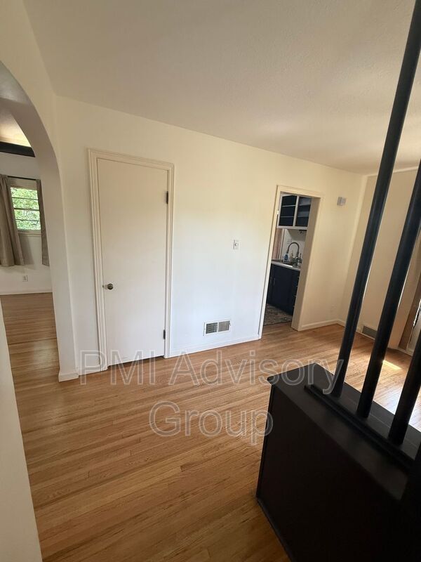 Foto del edificio - 1212 SW 27th St