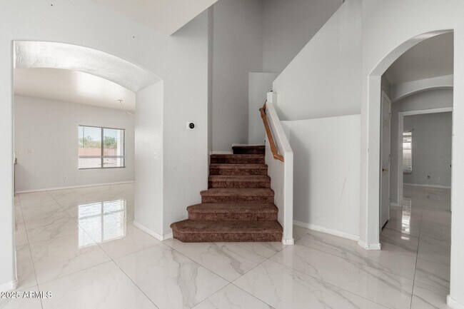 Building Photo - 22966 W Hopi St