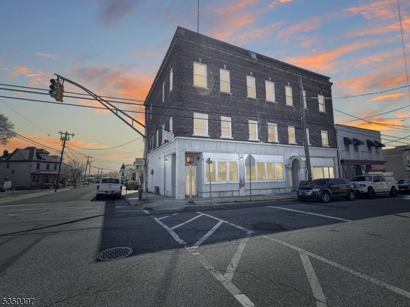 Primary Photo - 154 Hudson St