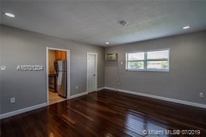 Foto del edificio - 1 br, 1 bath  - 335 75th St 12