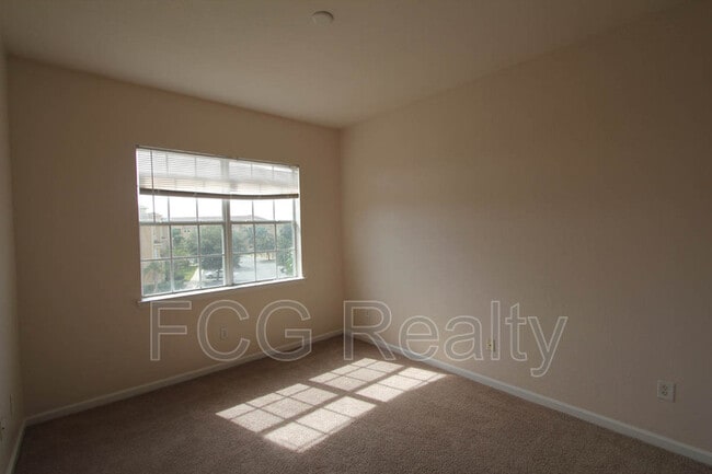 Building Photo - 617 Terrace Ridge Cir