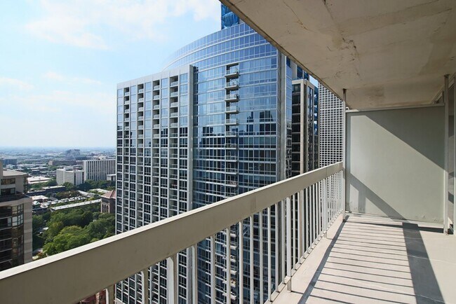 Foto del edificio - 3 E Delaware Pl