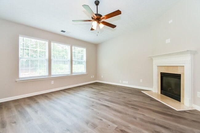 Building Photo - 238 Silver Arrow Cir