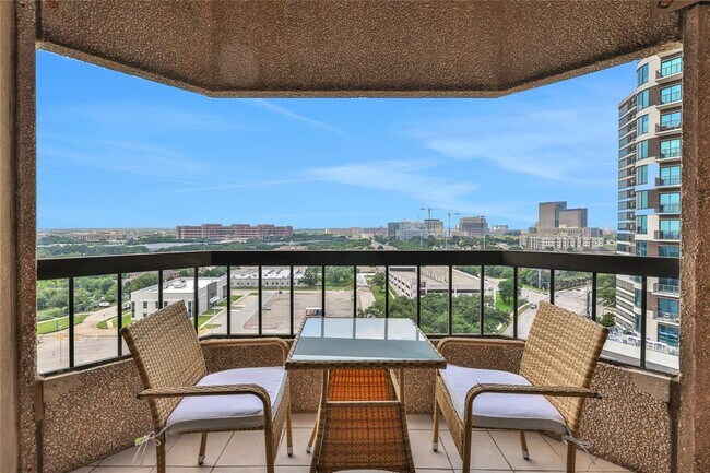 Foto del edificio - 2001 Holcombe Blvd