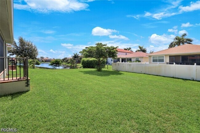 Foto del edificio - 8649 Banyan Bay Blvd