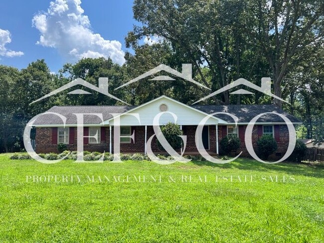 Foto del edificio - 233 N Hill Dr