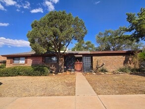 Building Photo - 1640 Courtland Cir