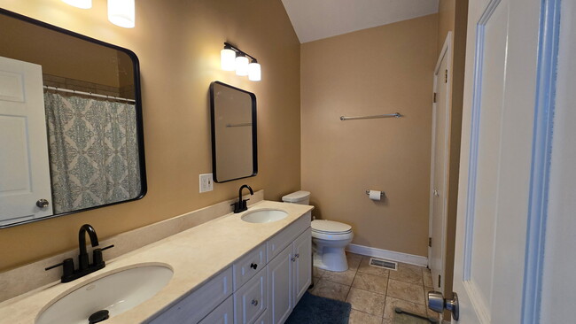 Primary Bathroom - 1733 W Crystal St