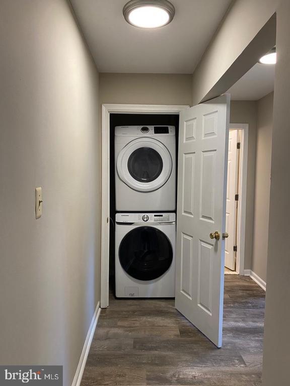 Building Photo - 478 E Main St