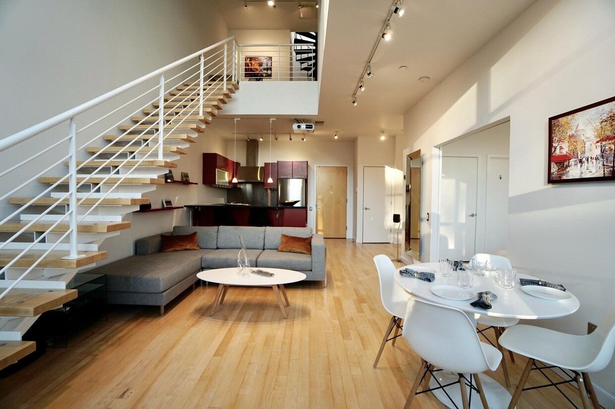 Foto principal - 2410 17th St NW