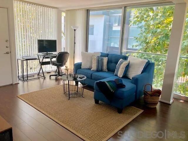 Foto del edificio - 101 W Market St