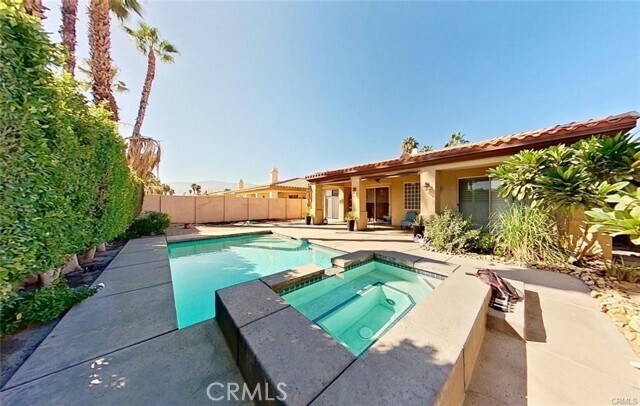 Foto del edificio - 40560 Palm Ct