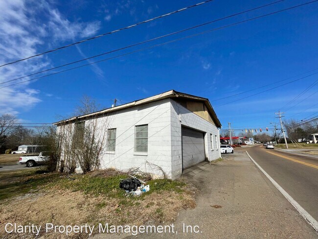 Foto del edificio - Studio, 1 bath House - **2110 Dalton Pike SE