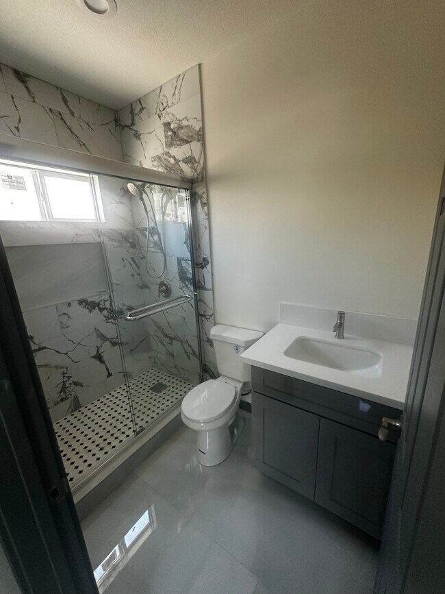 Foto del edificio - 2304 W Cubbon St