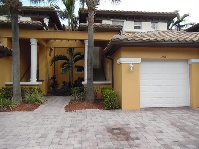 Building Photo - 7965 NW 127th Ln