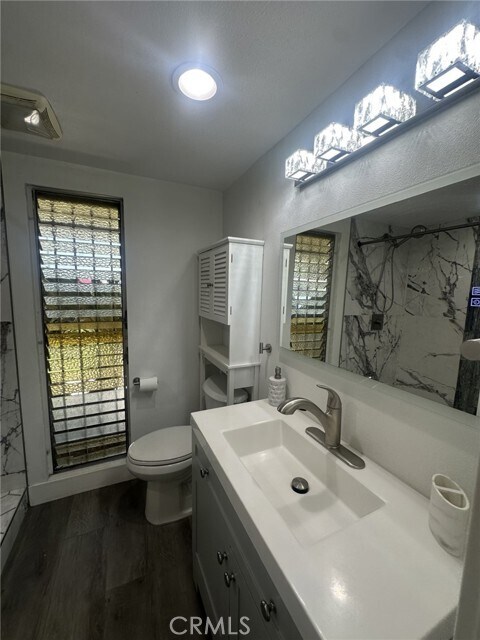 Foto del edificio - 1408 La Canada Dr