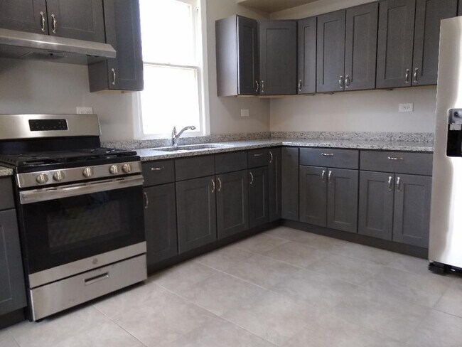 Foto del edificio - 472 N Spring St