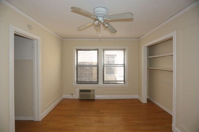 Building Photo - 833 W Wolfram St