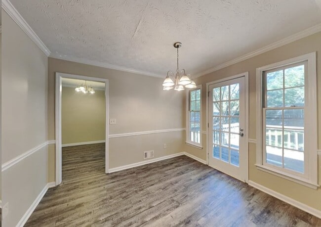 Building Photo - 1904 Pond Ridge Ct