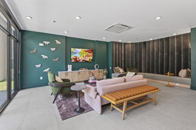 Foto del edificio - 601 W 9th St