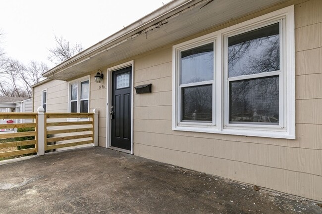 Building Photo - REMODELED 3 bedroom | 1 bathroom | Fenced Backyard Home in a Quiet Neighborhood! We Welcome Pets!