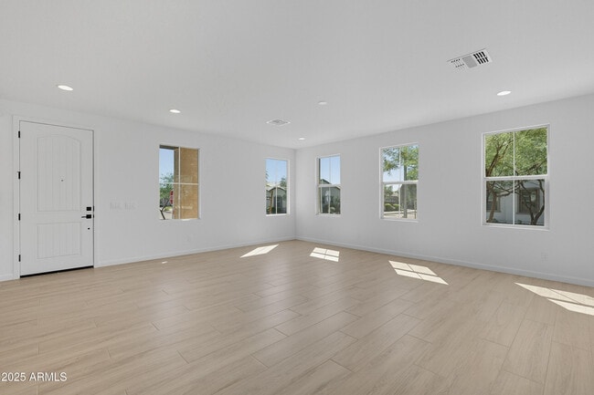 Foto del edificio - 26205 N 19th Ln