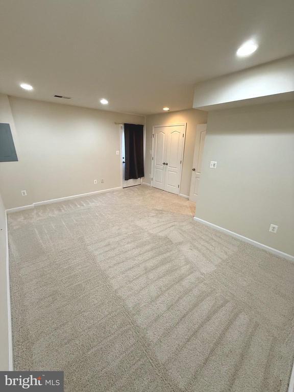 Building Photo - 2932 Truffle Oak Place