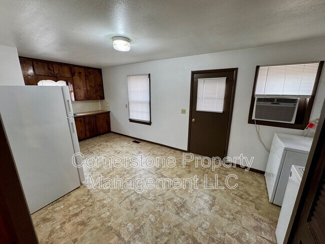 Foto del edificio - 615 Birch St