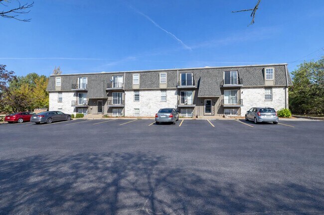 Foto del edificio - 3408 Balboa Ln